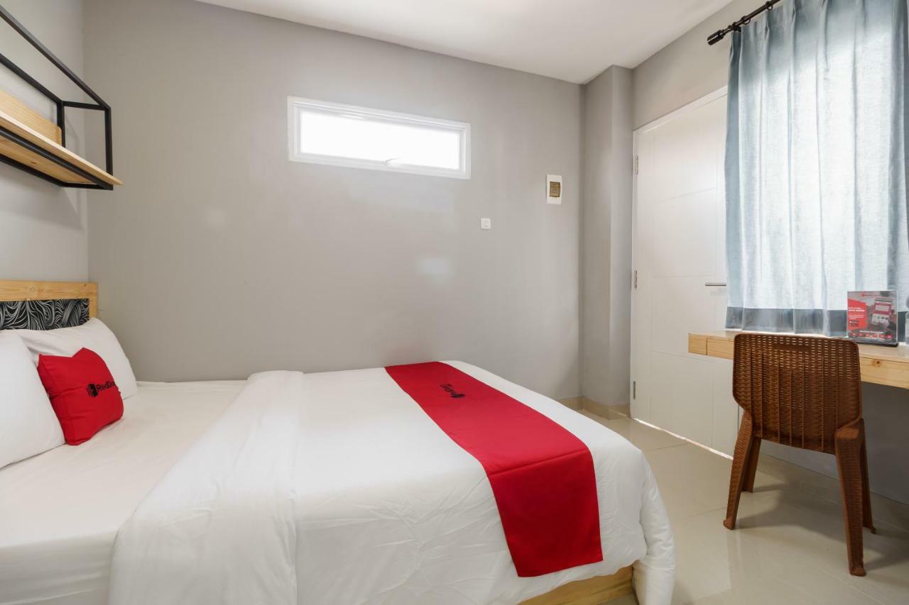 Reddoorz Near Plaza Atrium Senen Hotel Jakarta Eksteriør billede