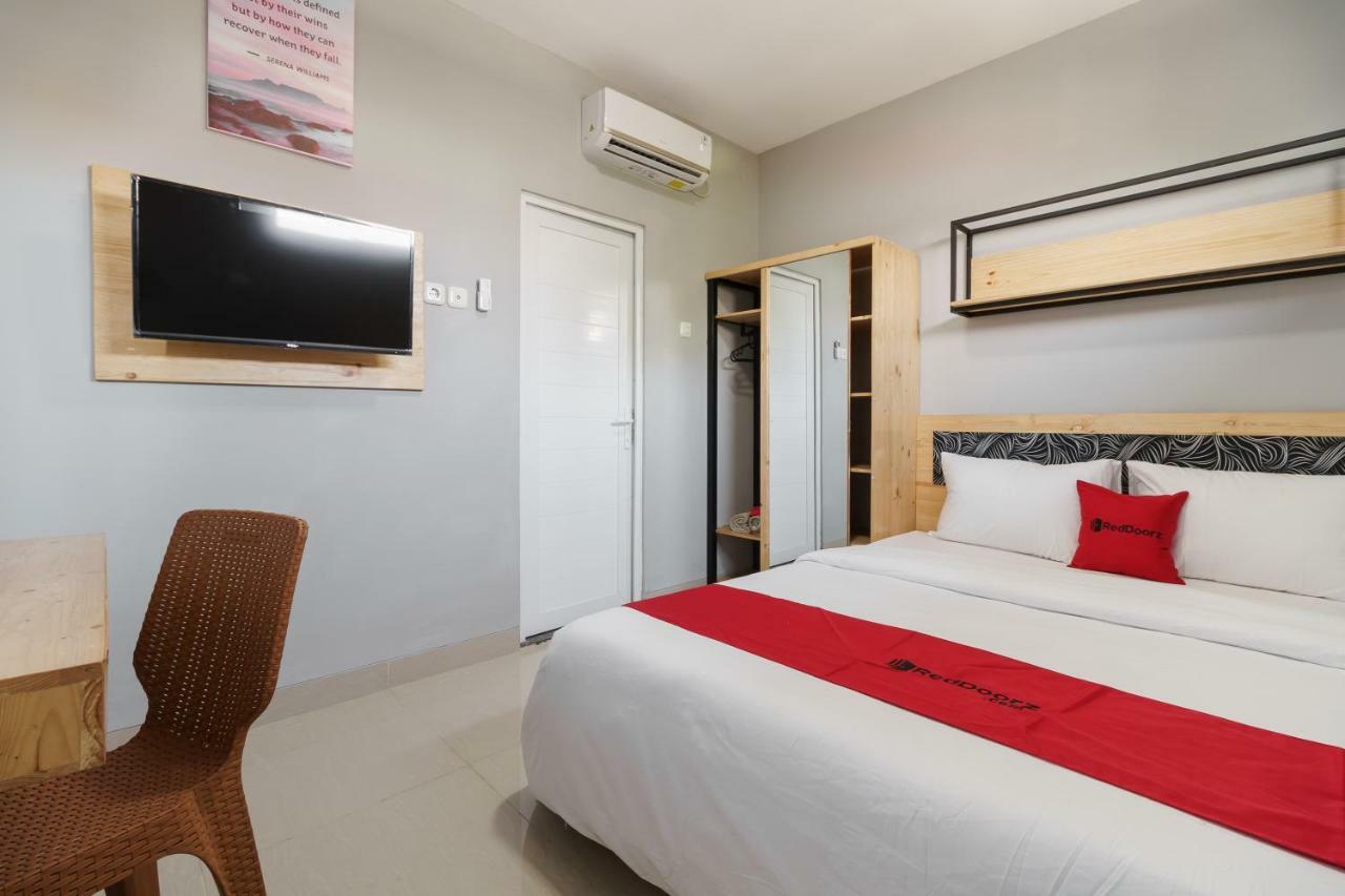 Reddoorz Near Plaza Atrium Senen Hotel Jakarta Eksteriør billede